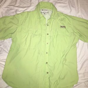 Women’s Columbia fishing shirt
